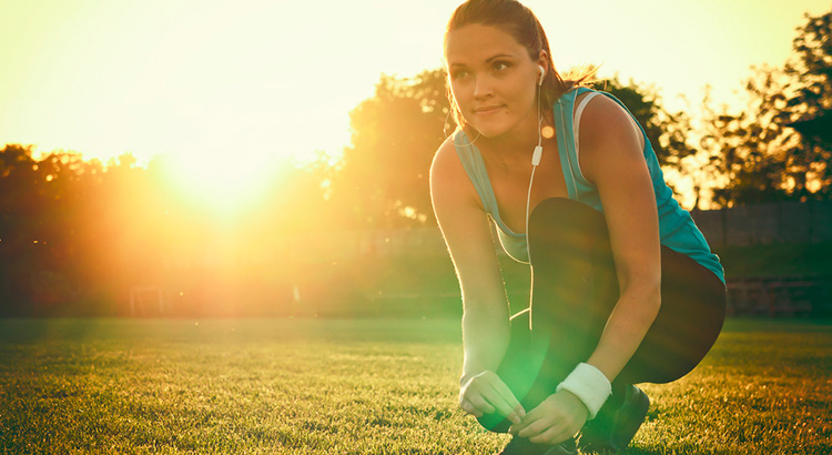 mujer preparándose para hacer ejercicio